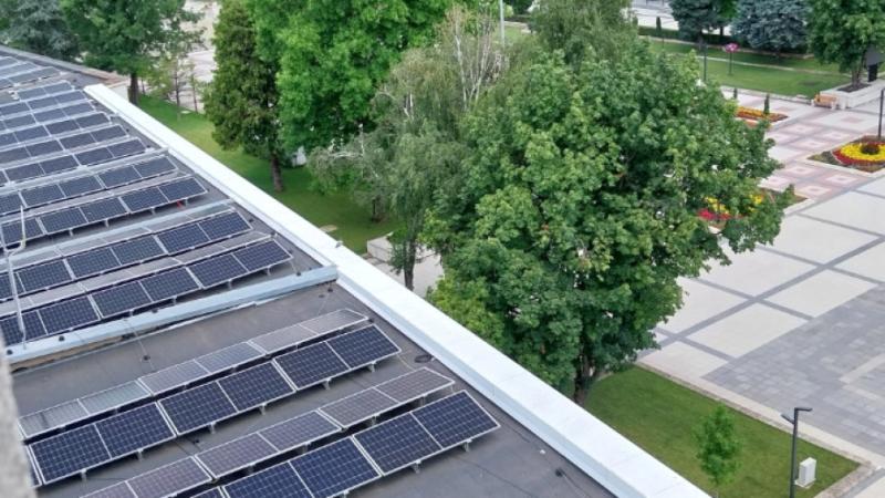 Декарбонизацията и ролята на енергийните общности и технологиите в България Декарбонизацията и ролята на енергийните общности и технологиите в България